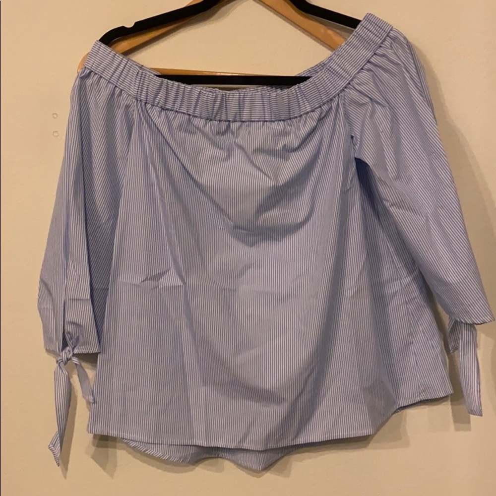 Pinstripe blue and white topshop shirt size 4 NWT